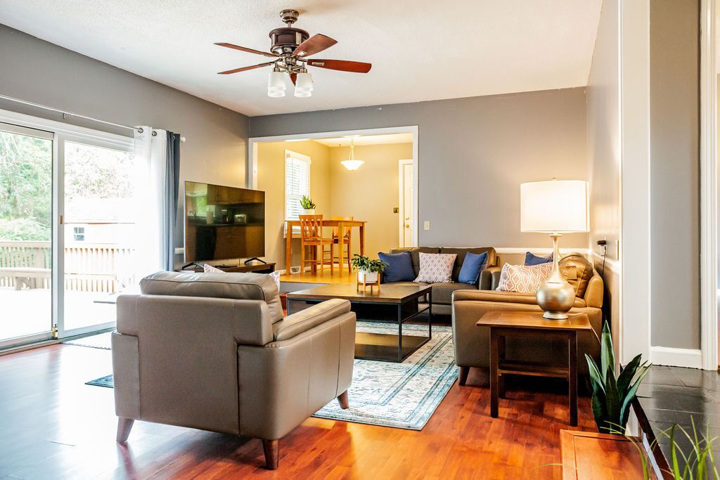 Photo of Livingroom in Clemson