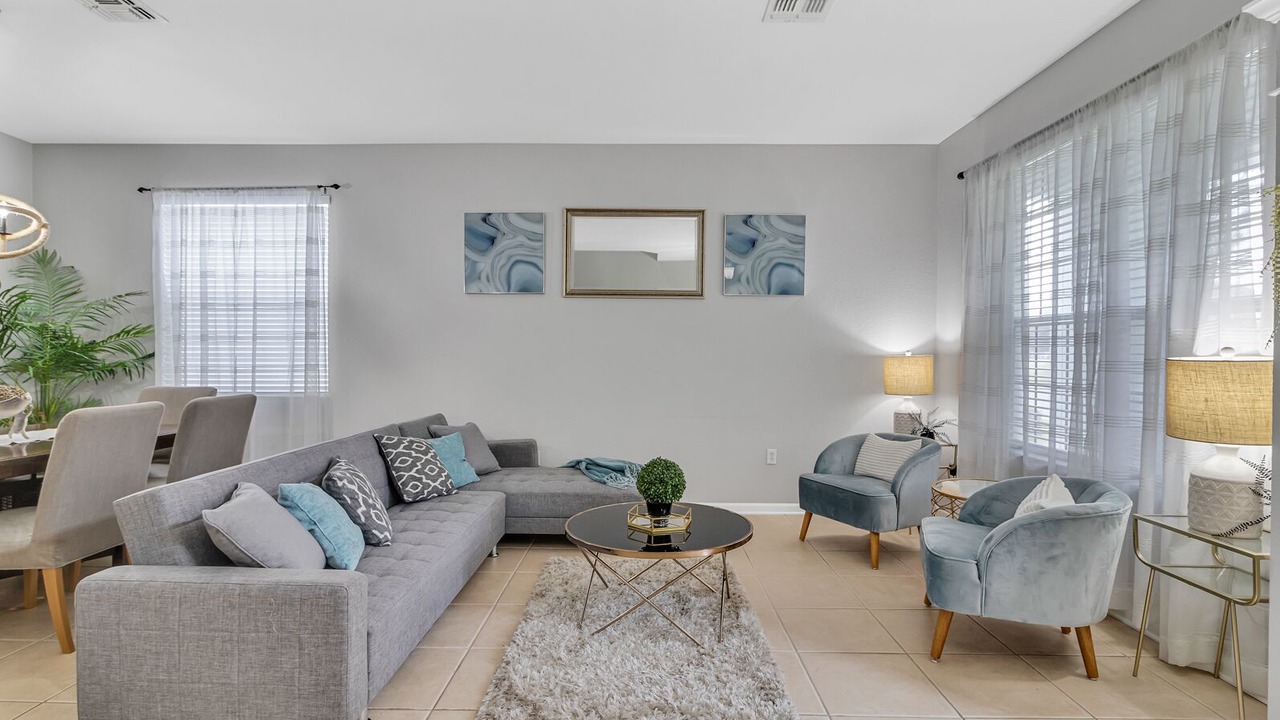 Photo of Livingroom in Windsor Hills