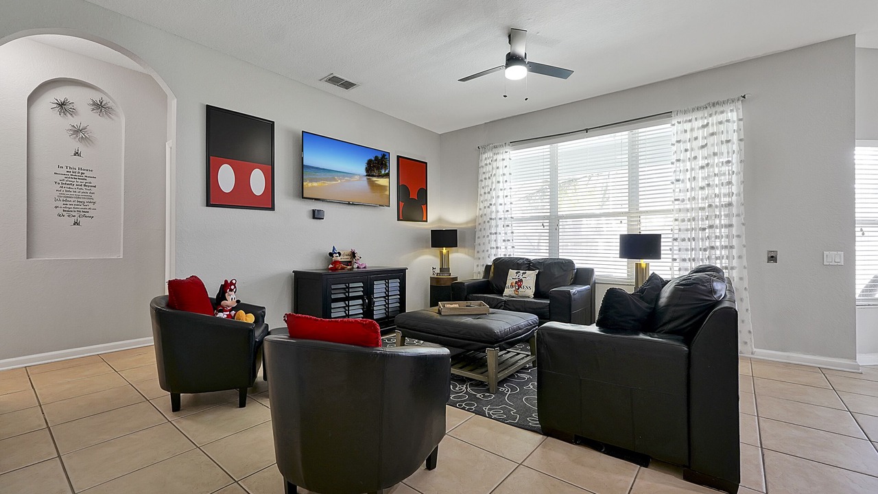 Photo of Livingroom in Windsor Hills