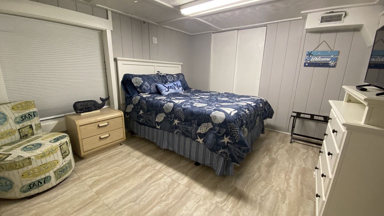 Photo of Bedroom in Hudson