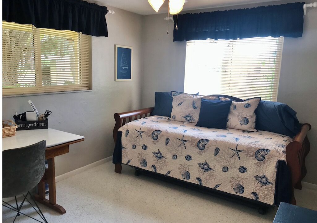 Photo of Bedroom in Gulf Gate Estates