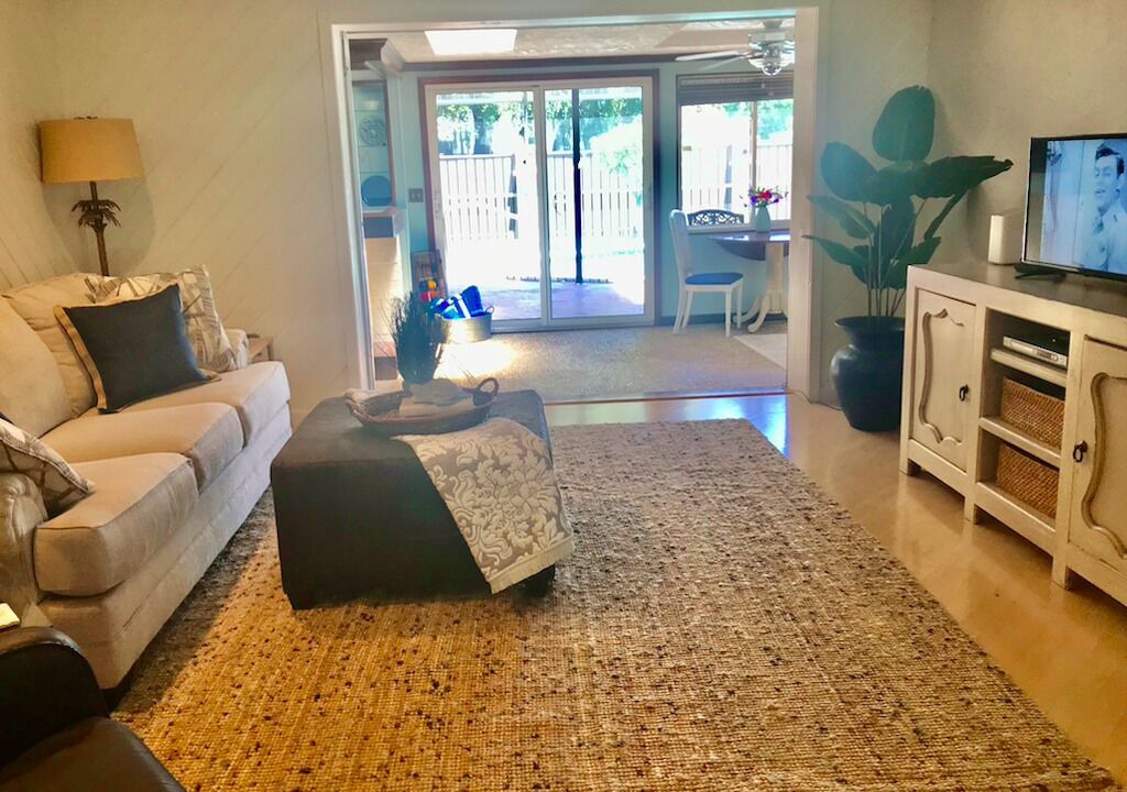 Photo of Livingroom in Gulf Gate Estates