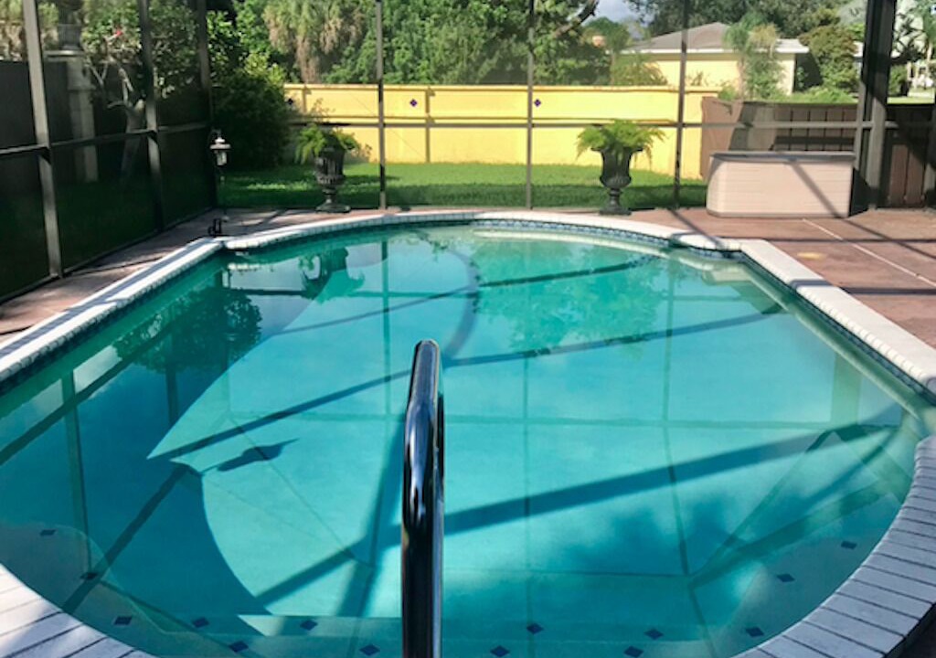 Photo of Outdoor in Gulf Gate Estates