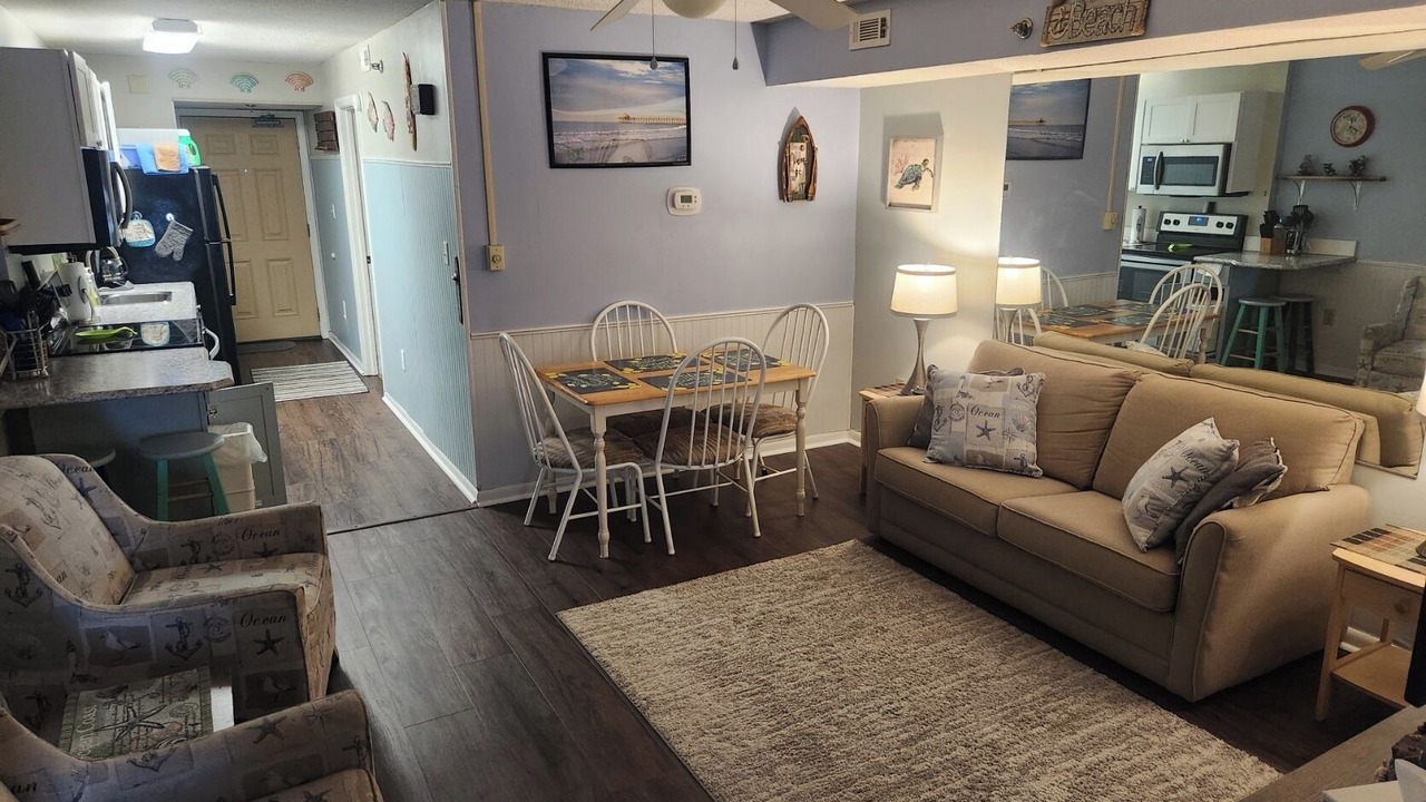Photo of Livingroom in Crescent Beach
