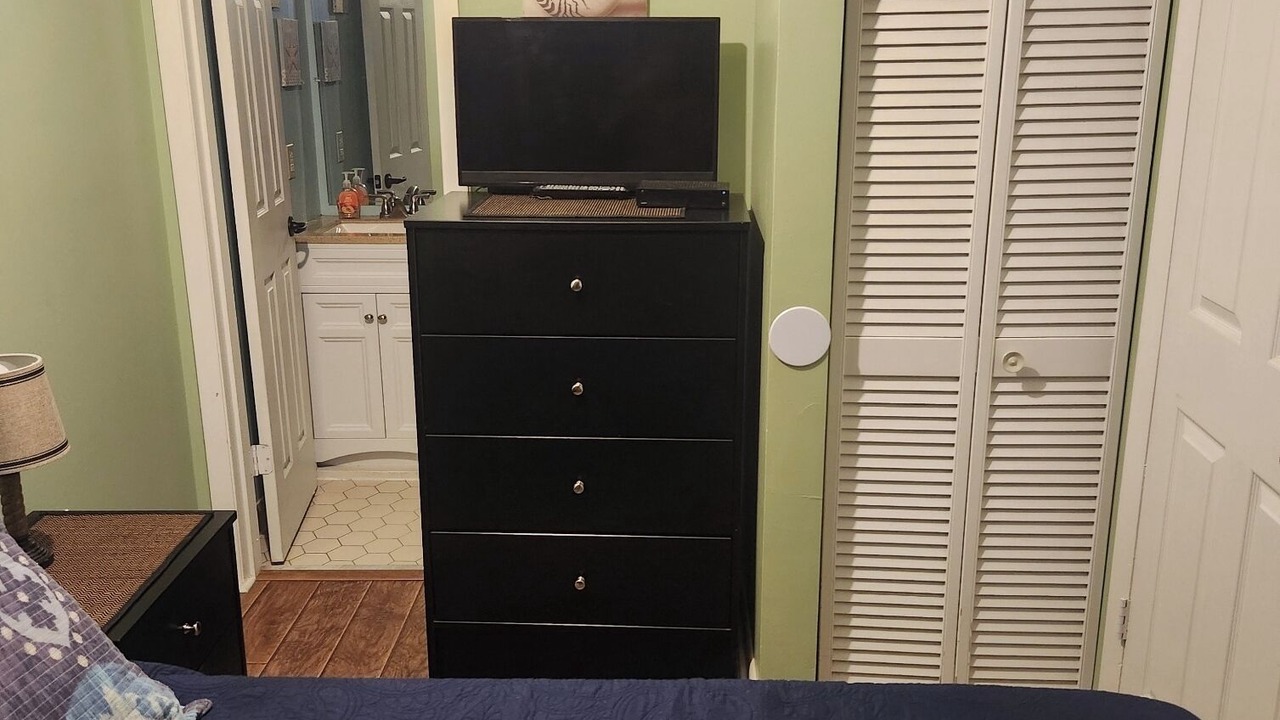 Photo of Bedroom in Crescent Beach