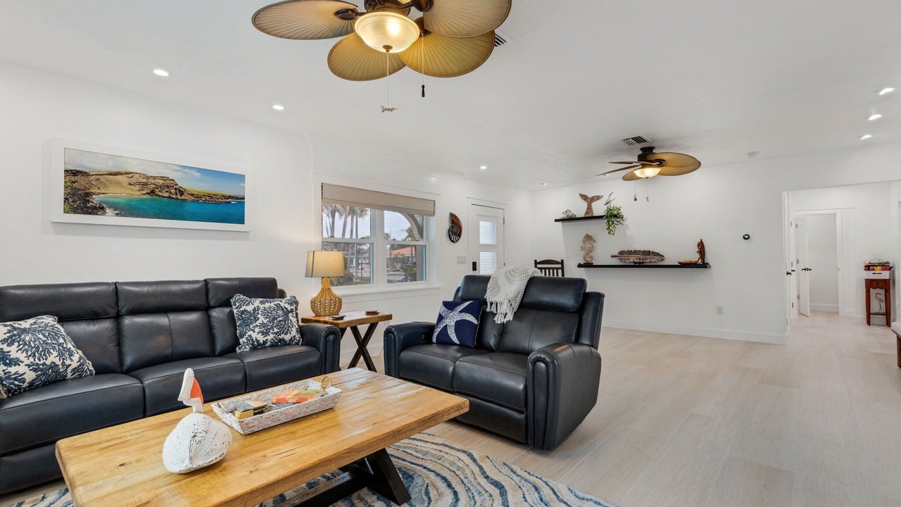 Photo of Livingroom in Bay Esplanade