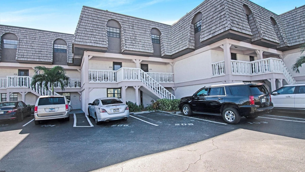 Photo of Patio Balcony in Avon By The Sea