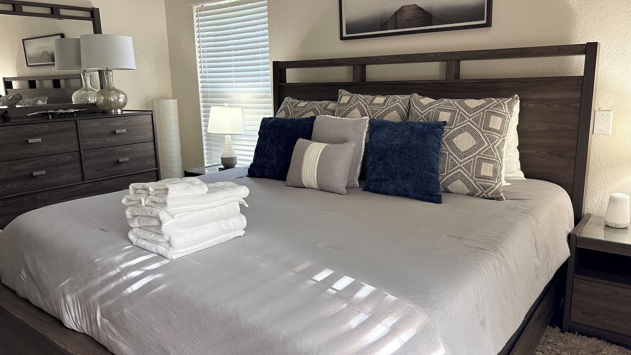 Photo of Bedroom in Indian Beach Sapphire Shores