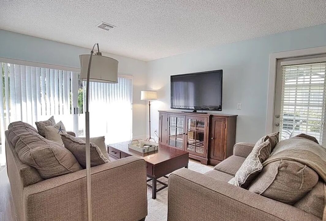 Photo of Livingroom in Plantation