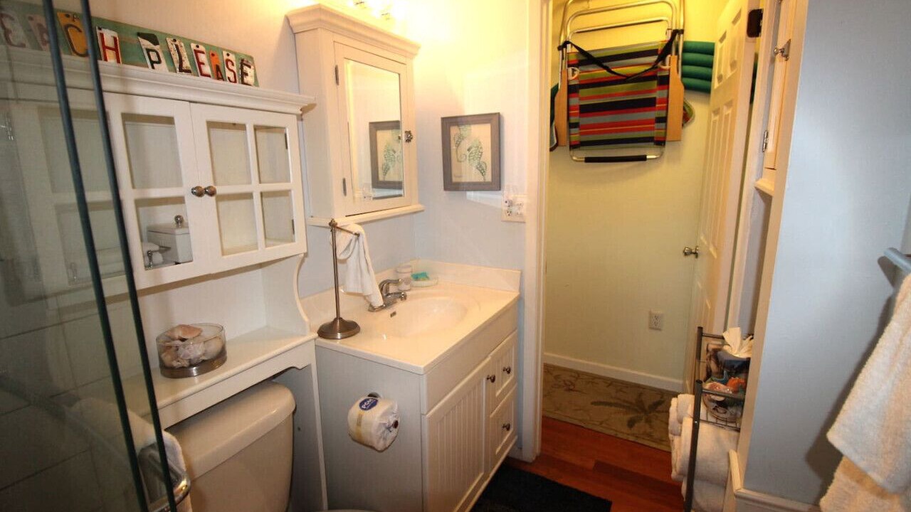 Photo of Bathroom in Sunset Beach