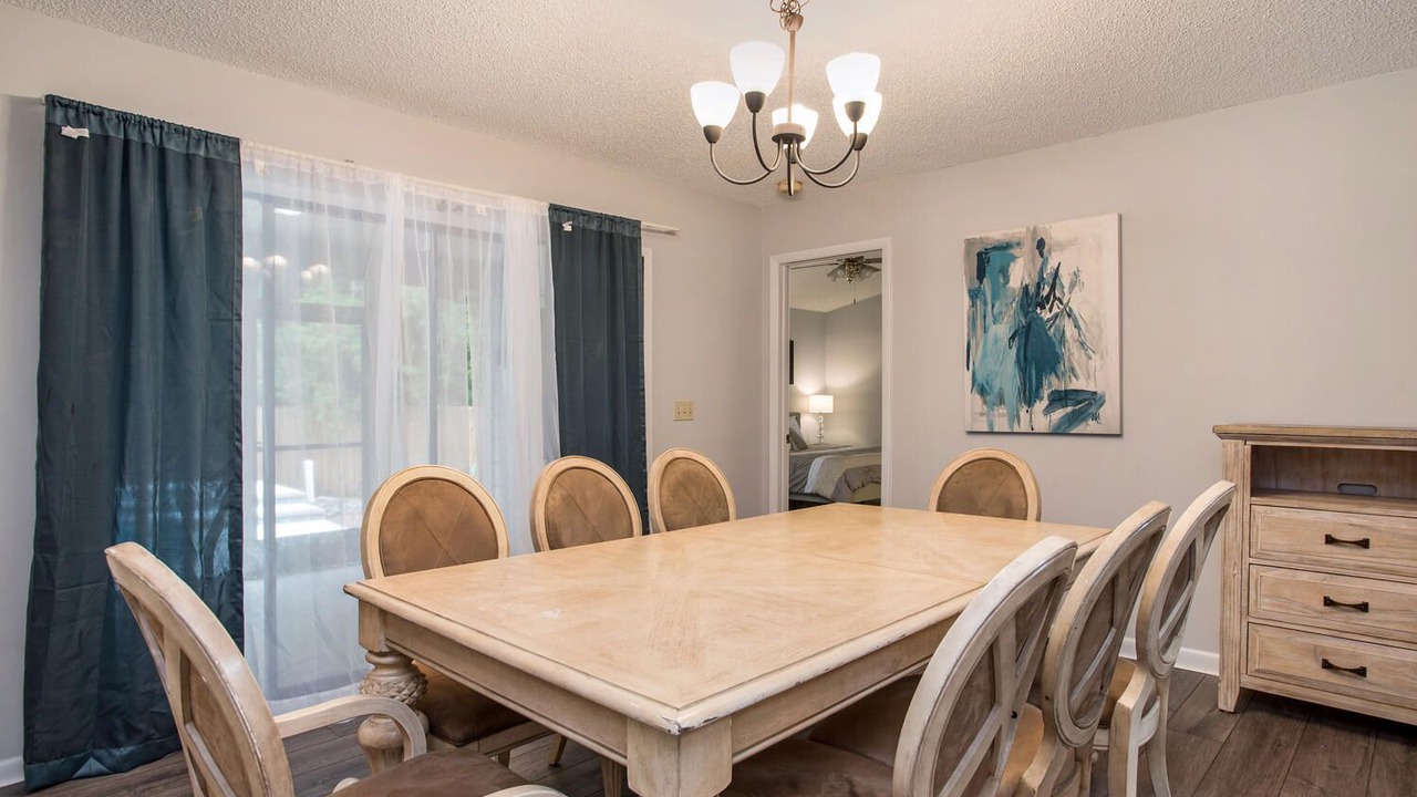 Photo of Livingroom in Temple Crest