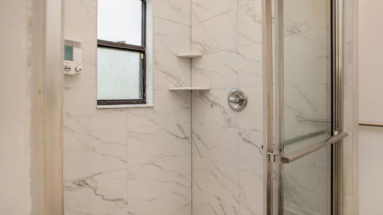 Photo of Bathroom in Temple Crest