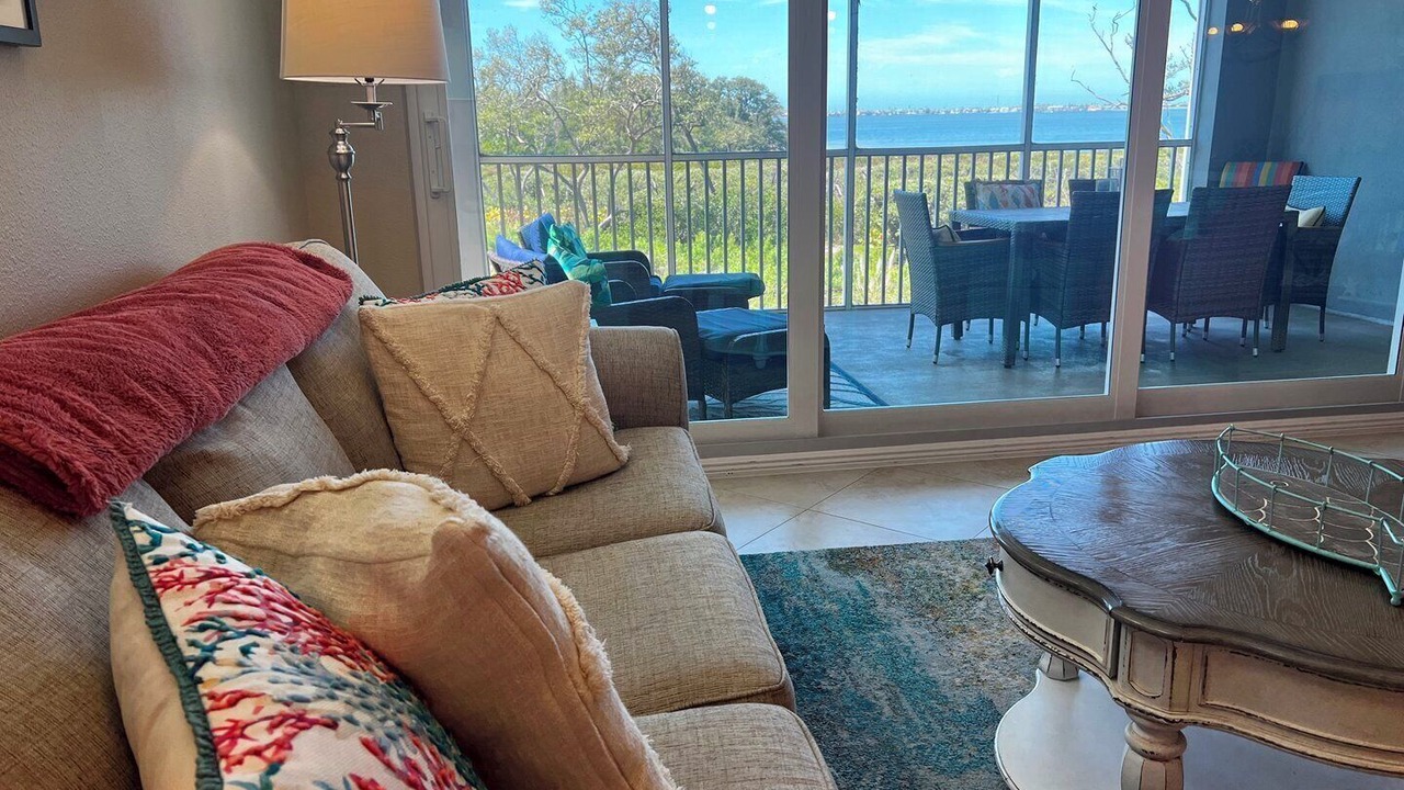 Photo of Livingroom in Whitney Beach