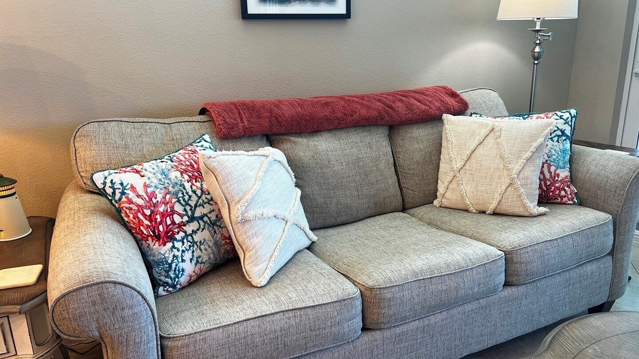 Photo of Livingroom in Whitney Beach