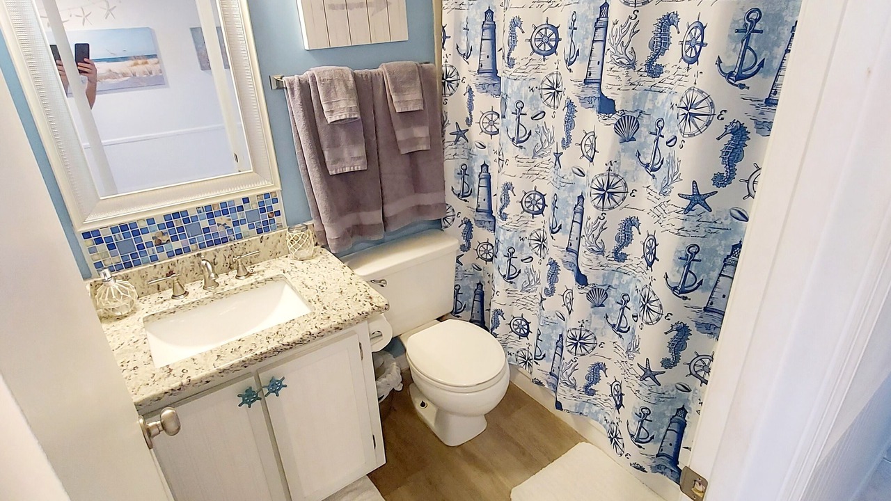 Photo of Bathroom in Imperial Heights