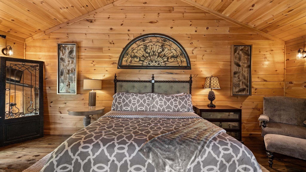 Photo of Bedroom in Mineral Bluff