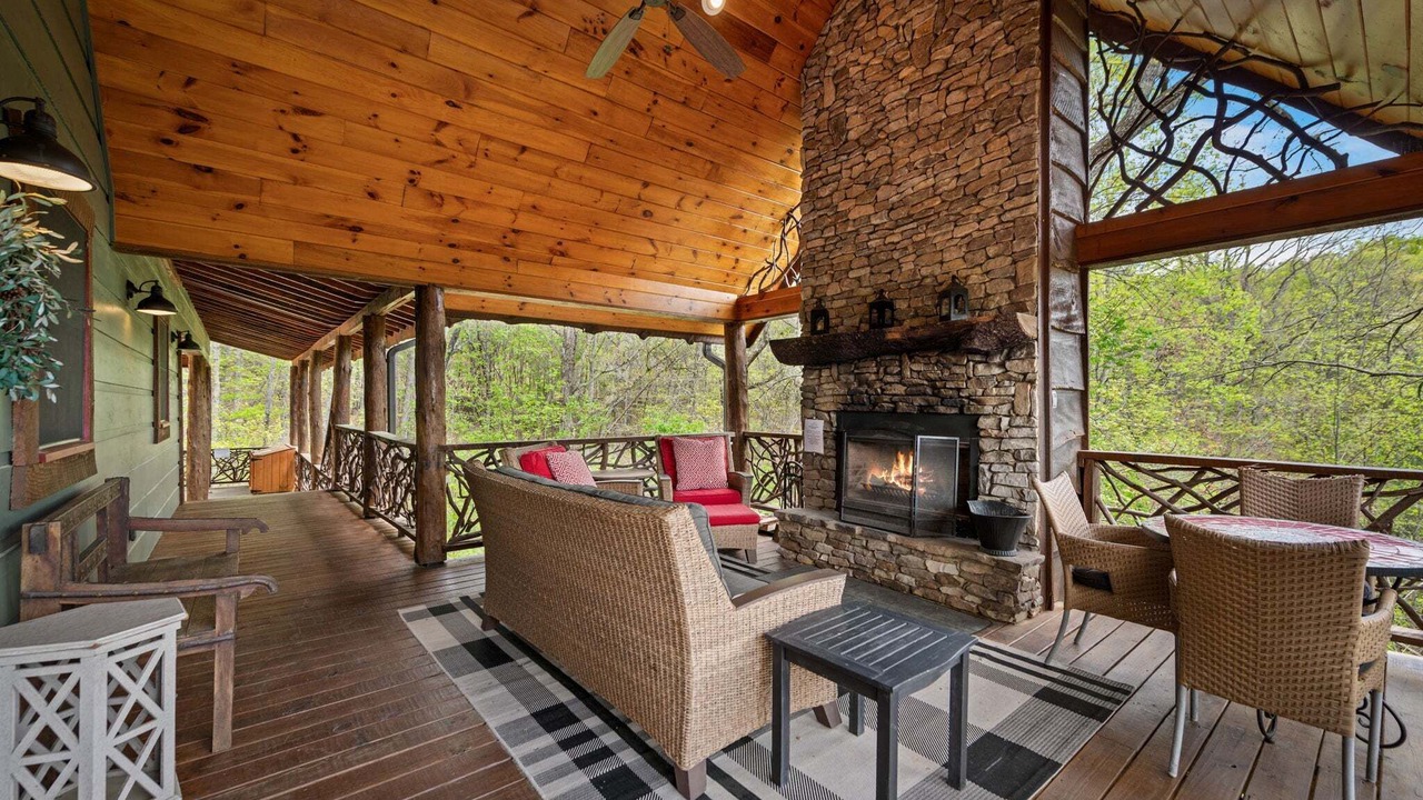 Photo of Outdoor in Mineral Bluff