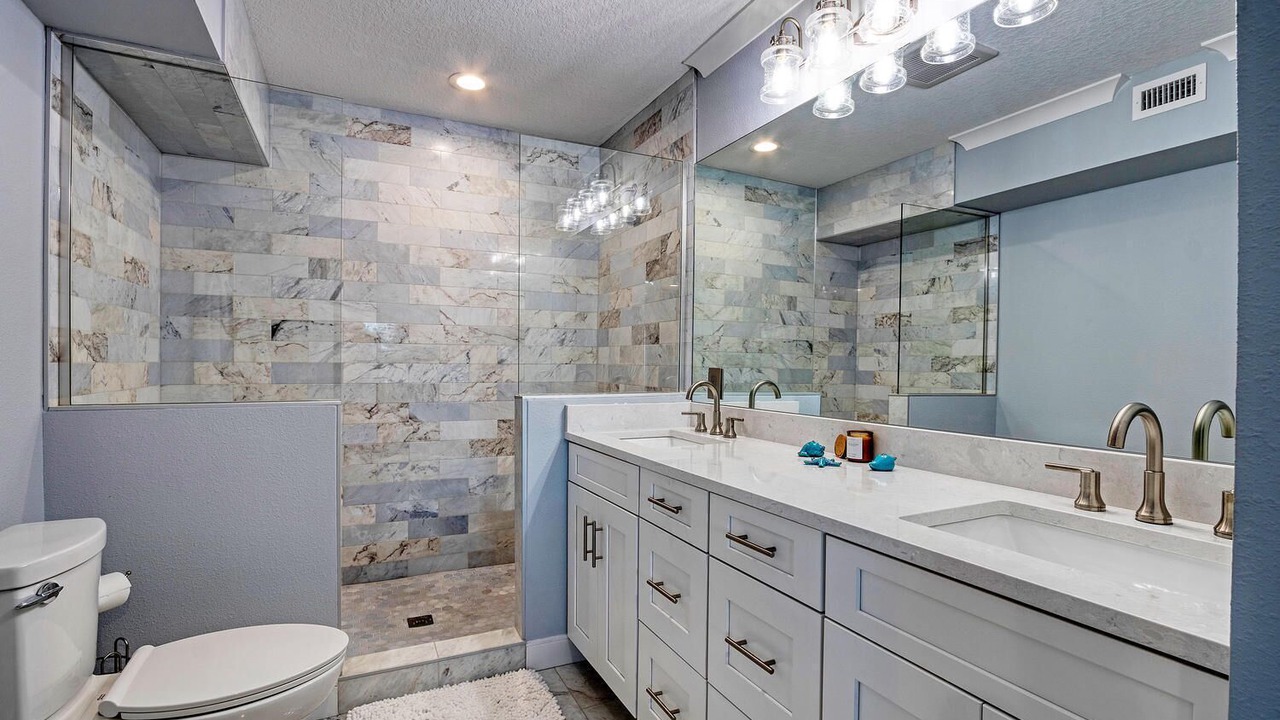 Photo of Bathroom in Indian Shores