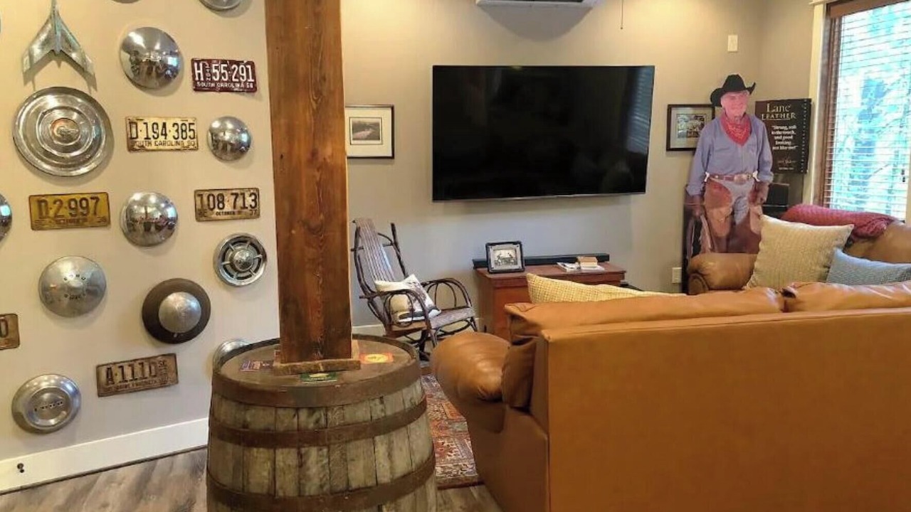 Photo of Livingroom in Landrum
