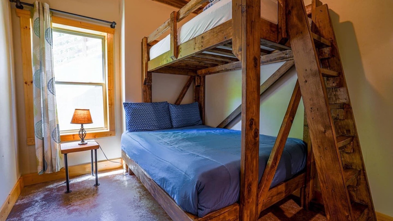 Photo of Bedroom in Helen