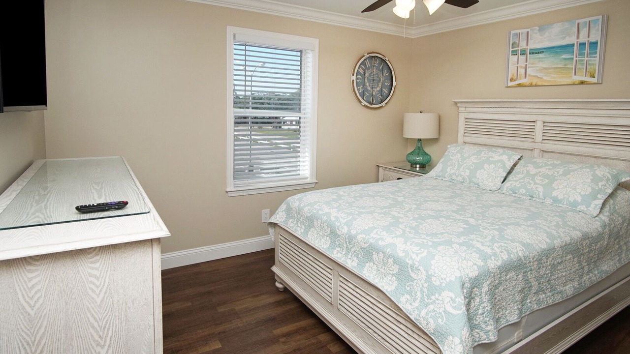 Photo of Bedroom in Windy Hill