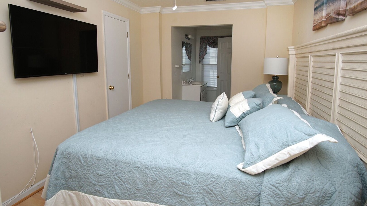 Photo of Bedroom in Windy Hill