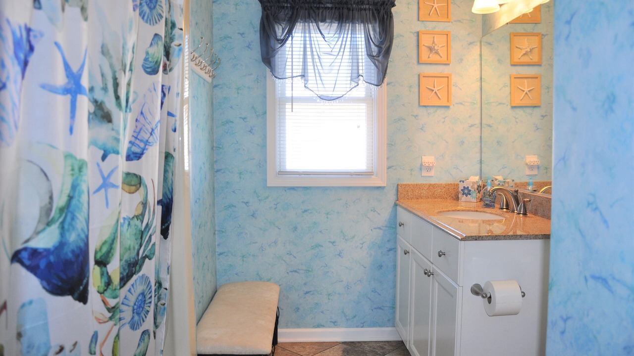Photo of Bathroom in Holden Beach