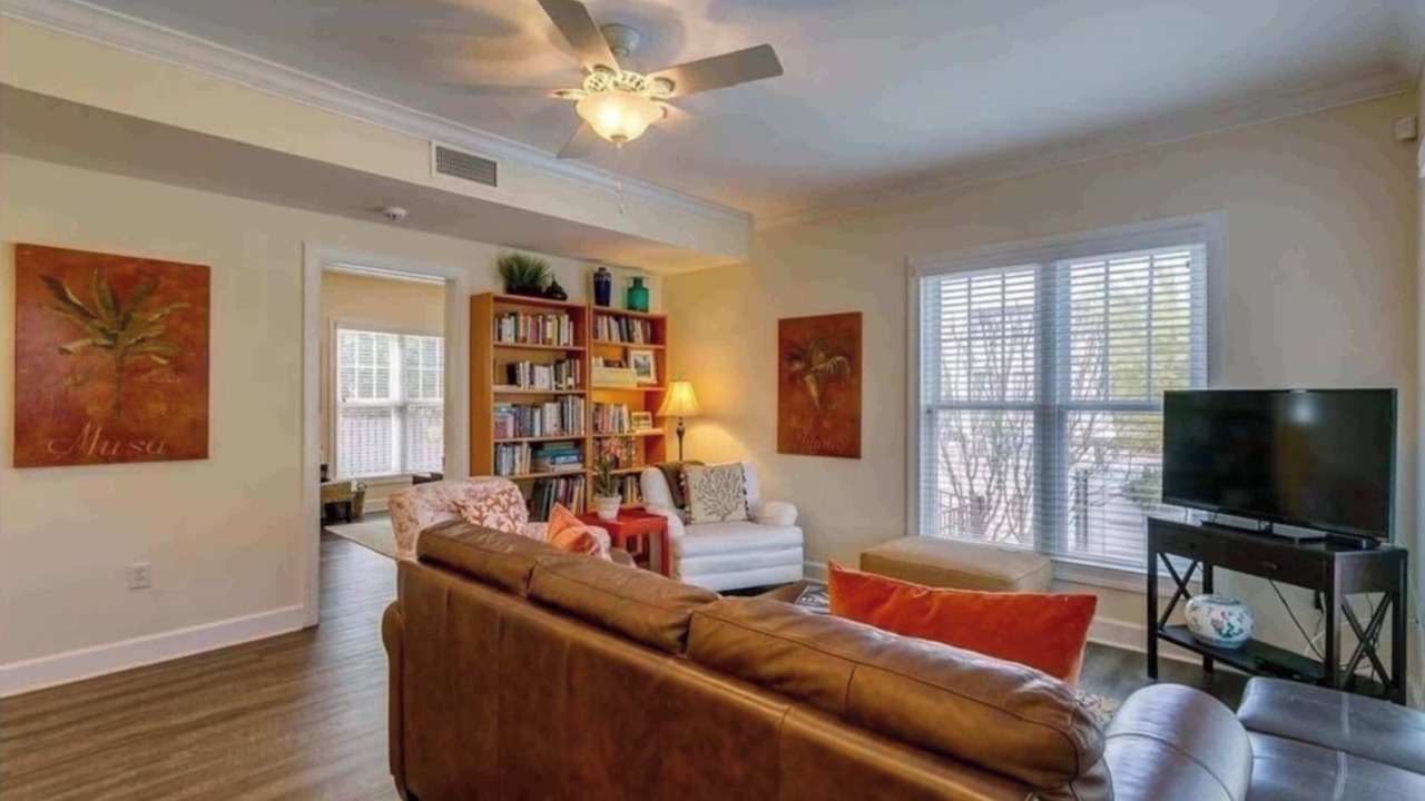 Photo of Livingroom in Downtown Historic District