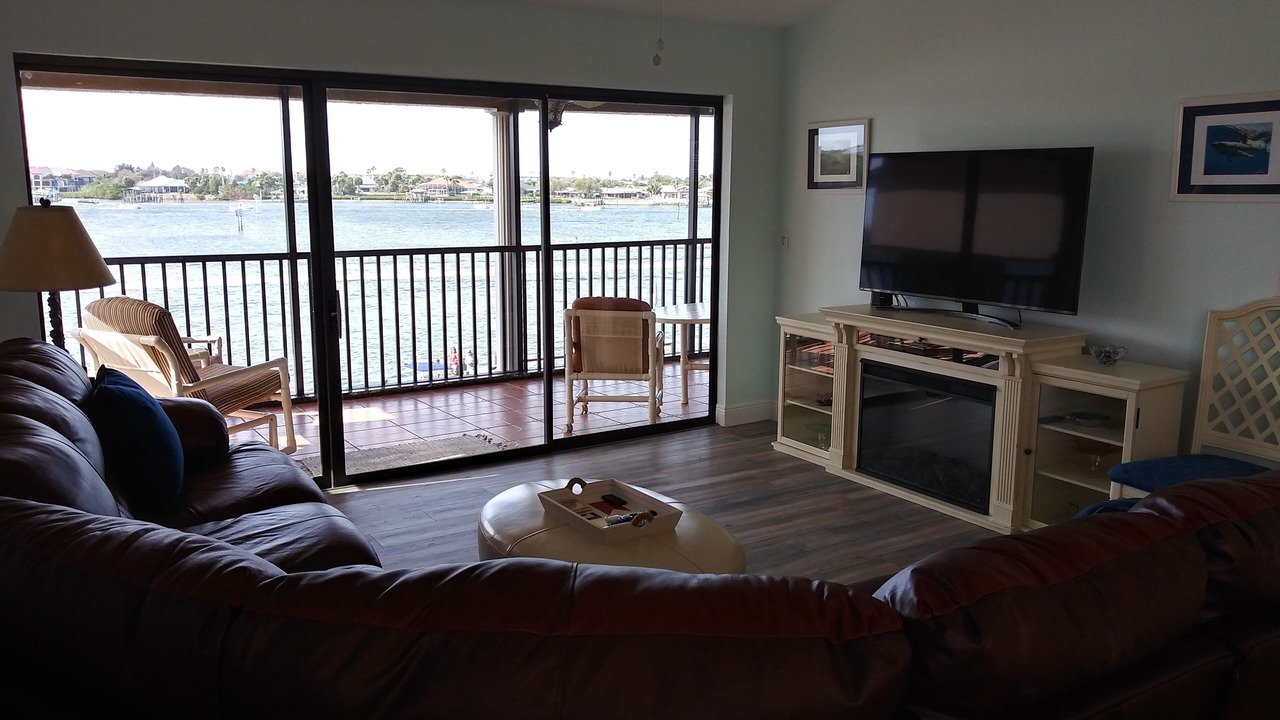 Photo of Livingroom in Bouchelles Island