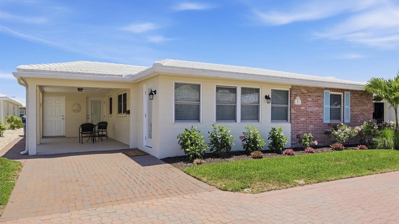 Photo of Outdoor in Central Sarasota