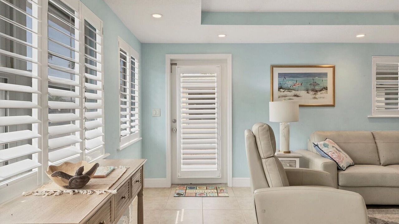Photo of Livingroom in Central Sarasota