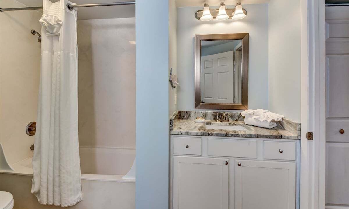 Photo of Bathroom in Daytona Beach