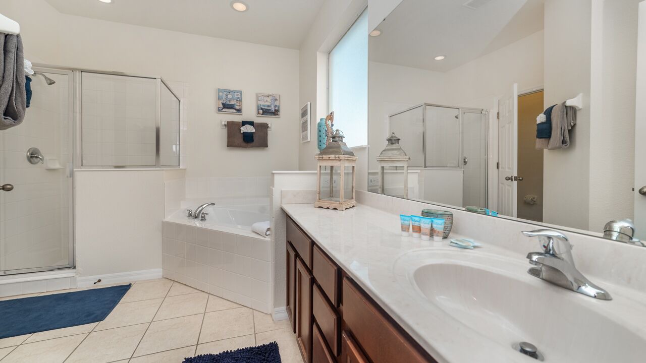 Photo of Bathroom in Watersong