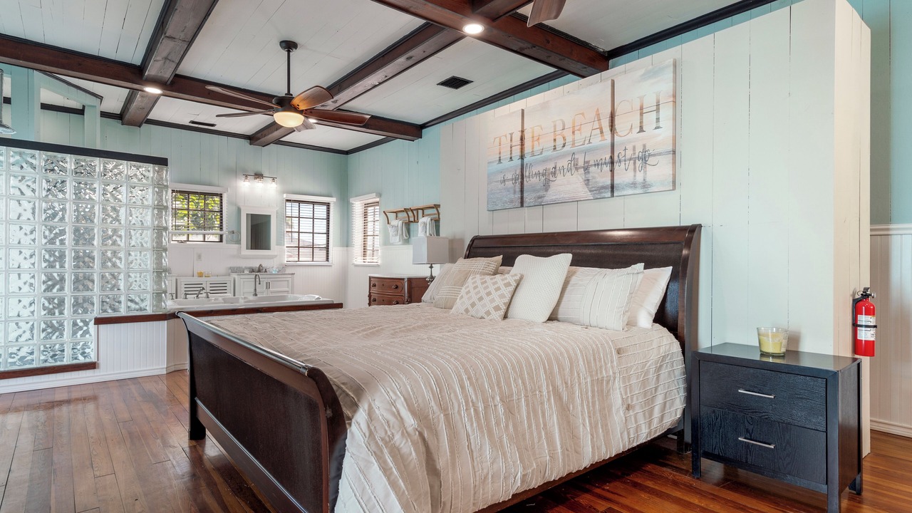 Photo of Bedroom in Pass-a-Grille