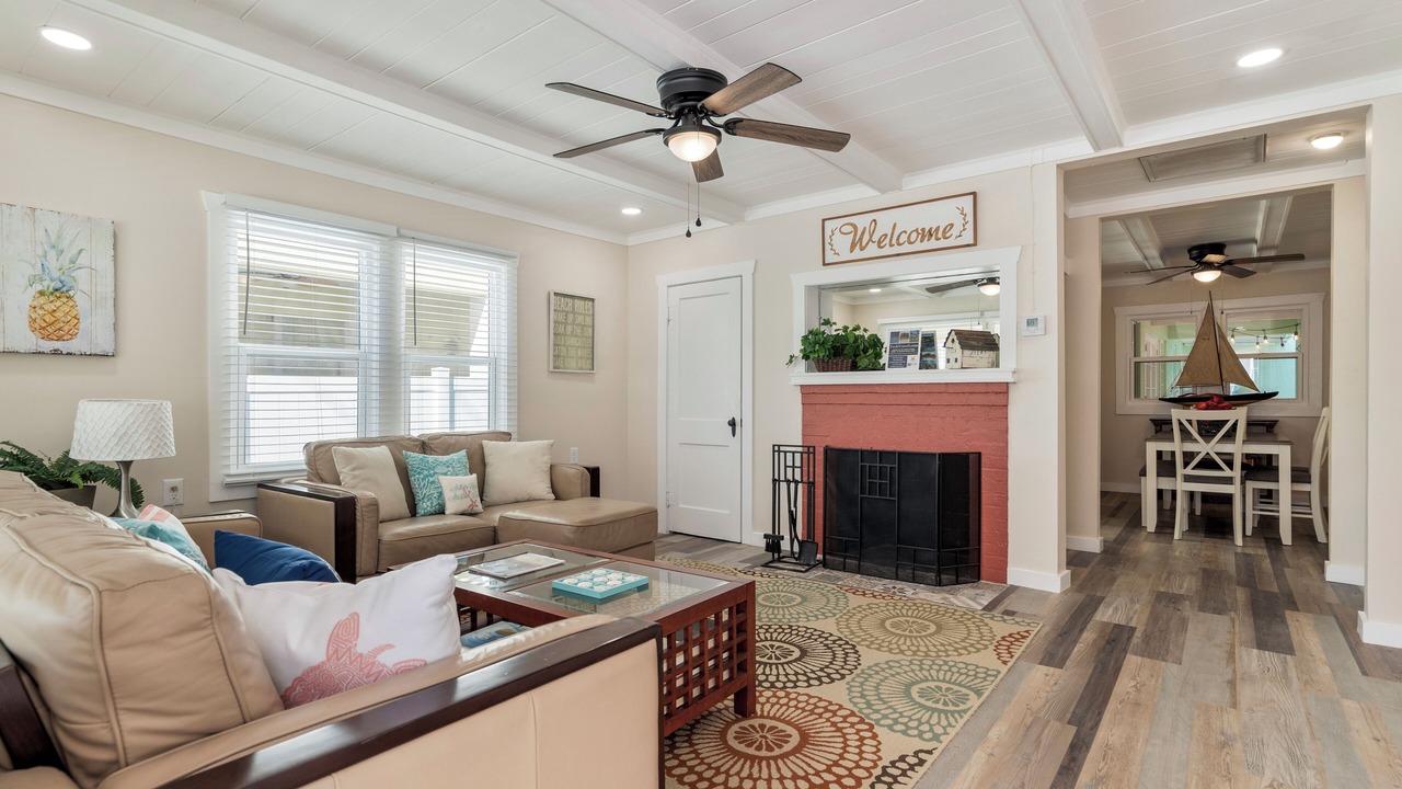 Photo of Livingroom in Pass-a-Grille