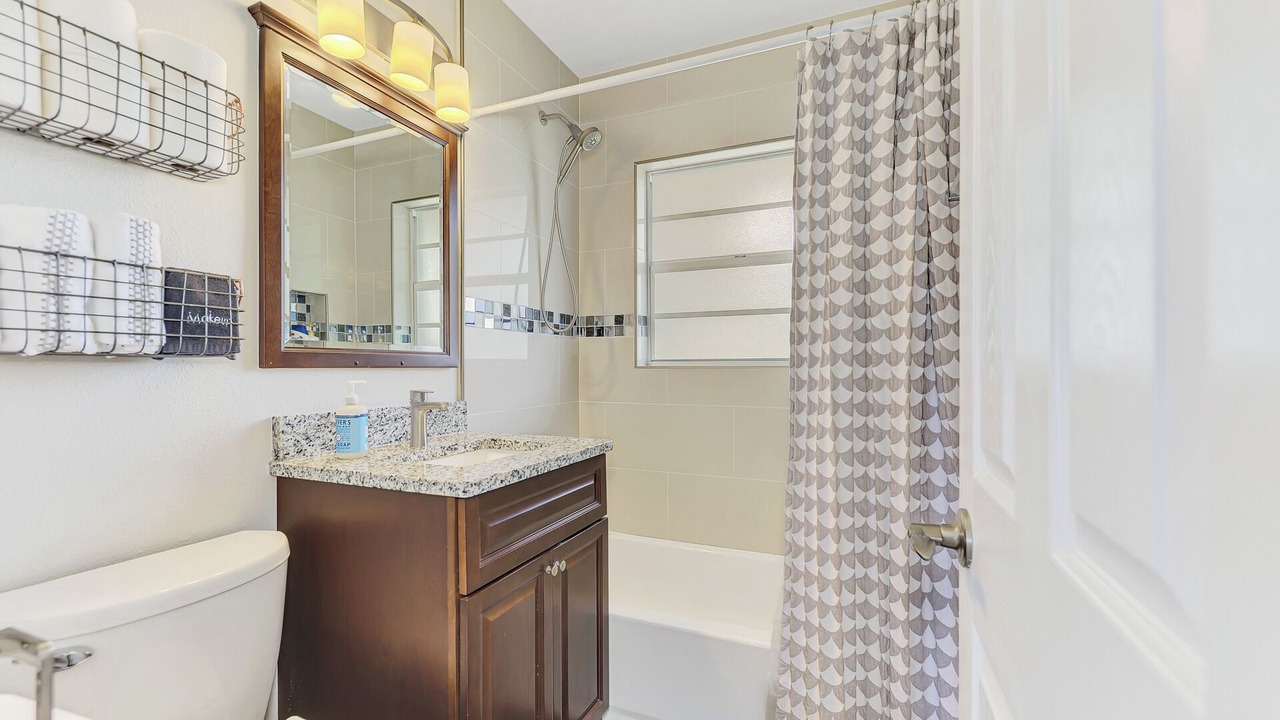 Photo of Bathroom in Venice Gardens