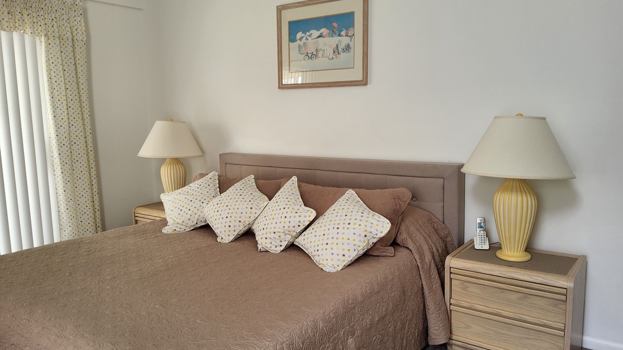 Photo of Bedroom in Fairway Oaks