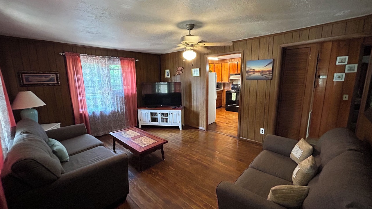 Photo of Livingroom in Steinhatchee