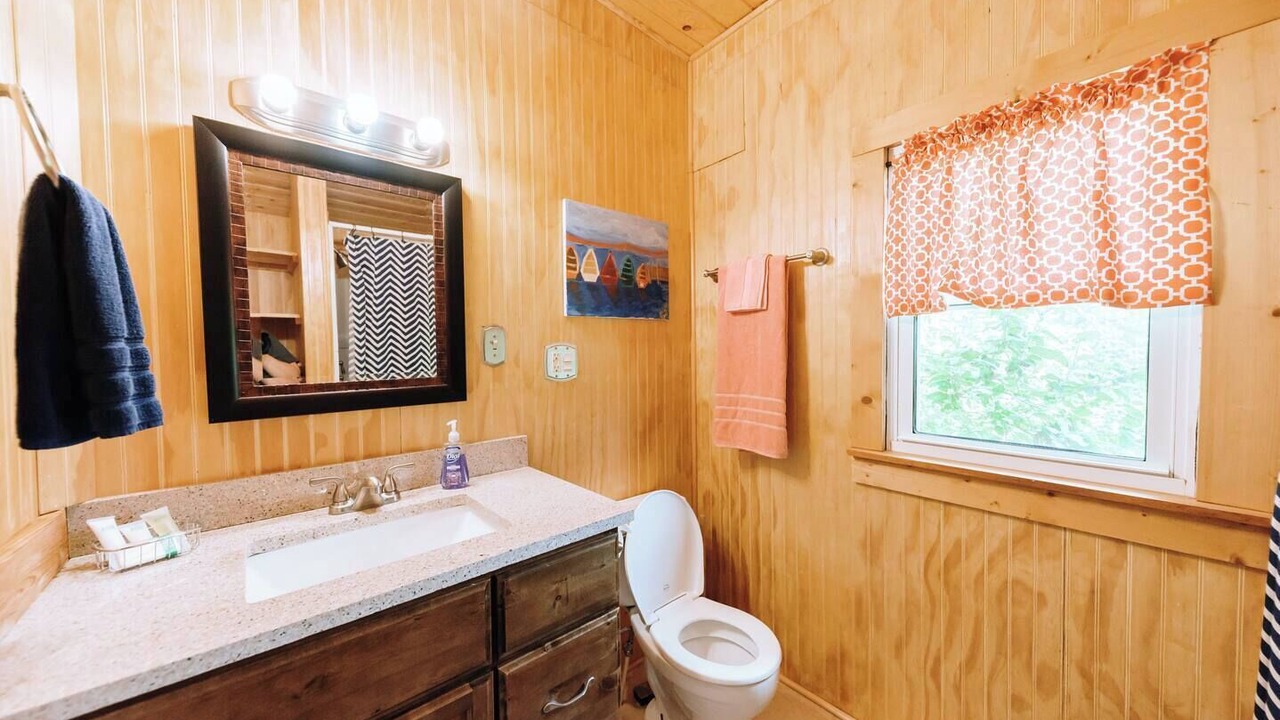 Photo of Bathroom in Seneca