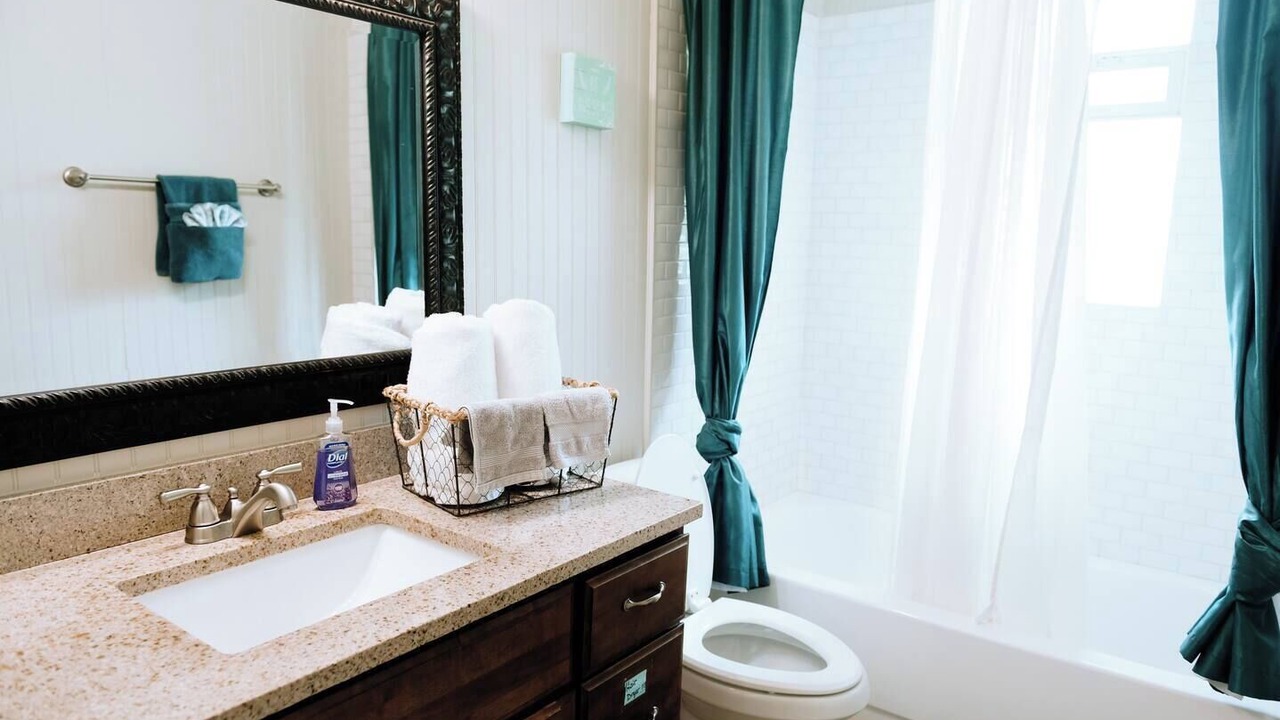 Photo of Bathroom in Seneca