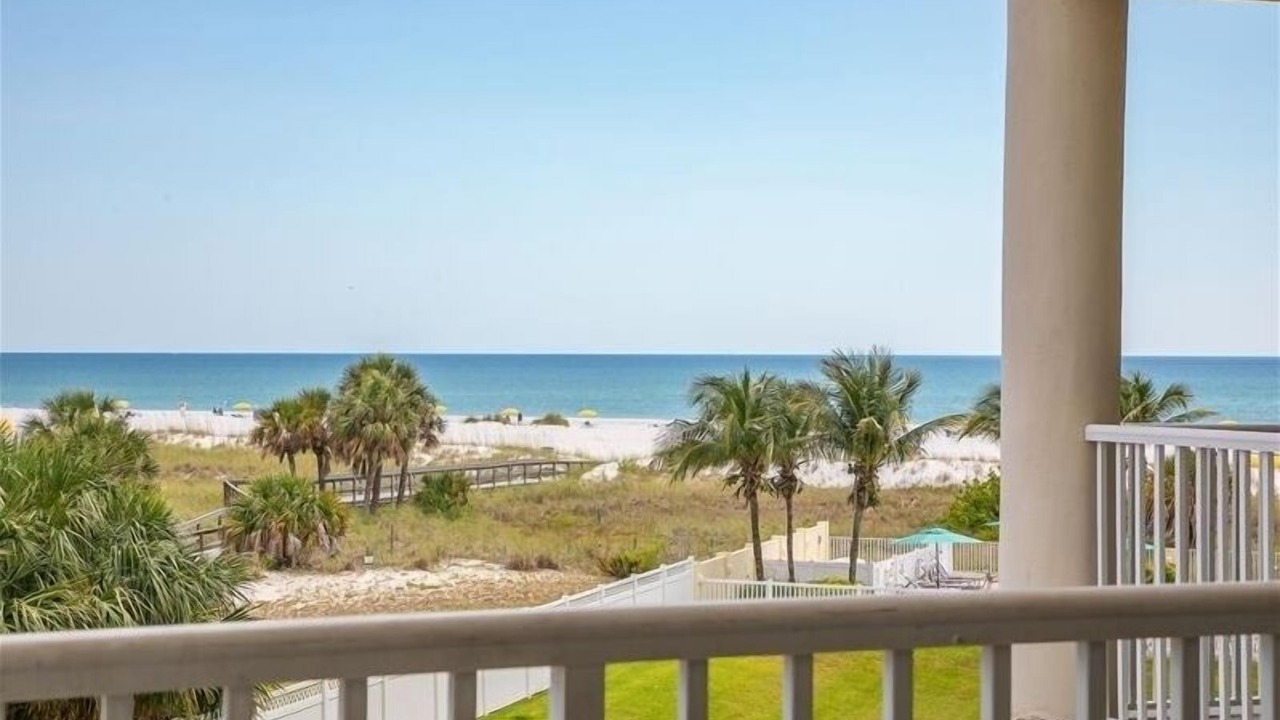Photo of Patio Balcony in Treasure Island