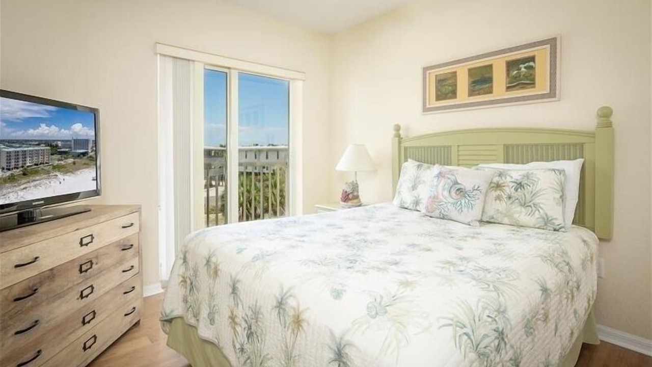Photo of Patio Balcony in Treasure Island