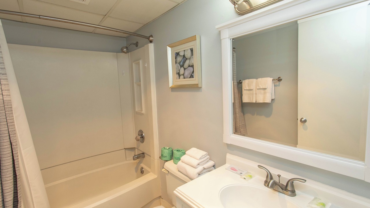 Photo of Bathroom in Garden City