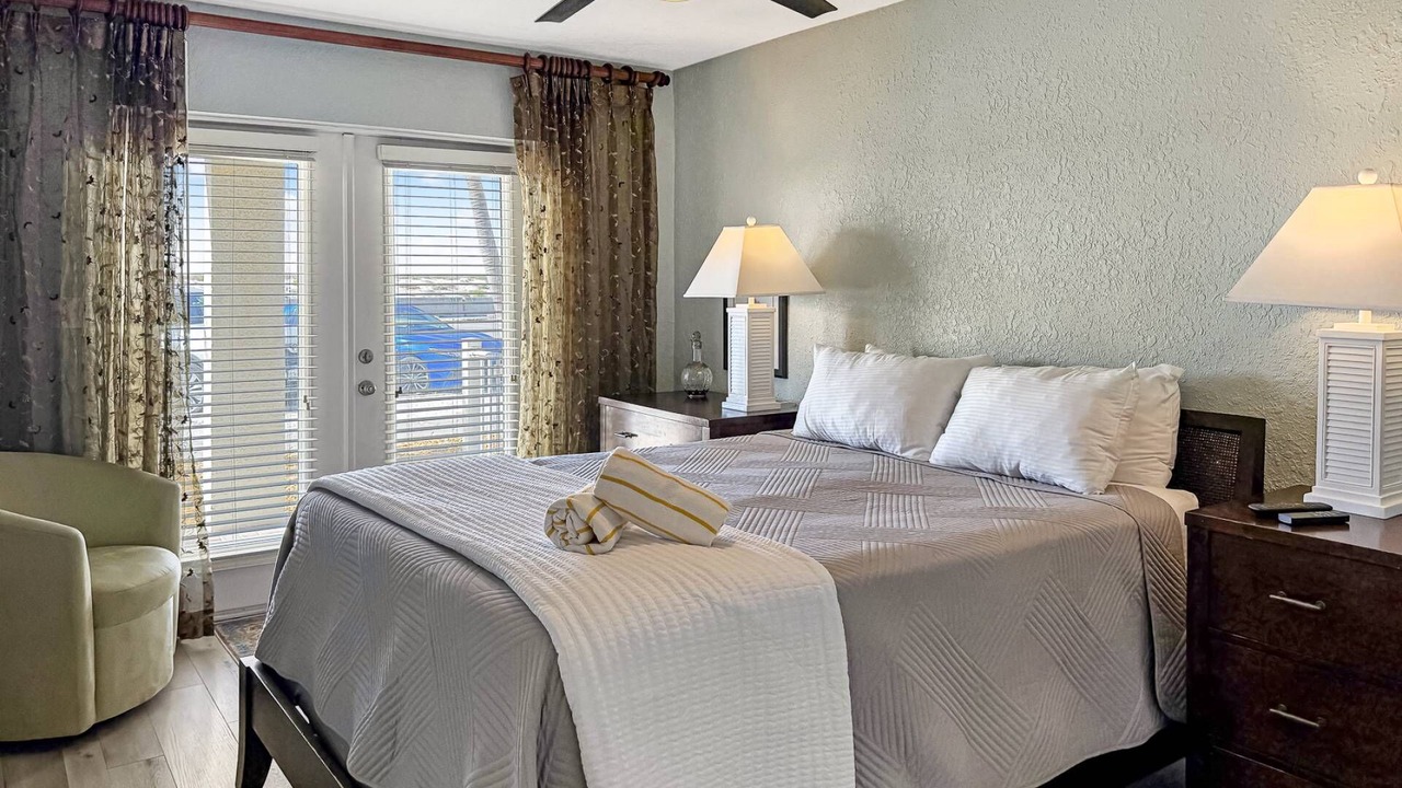 Photo of Bedroom in Pass-a-Grille Historic District