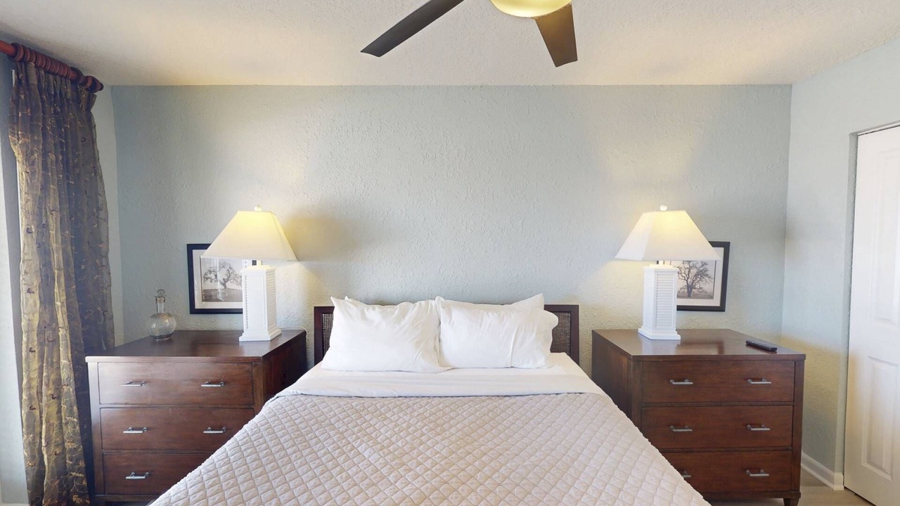 Photo of Bedroom in Pass-a-Grille Historic District