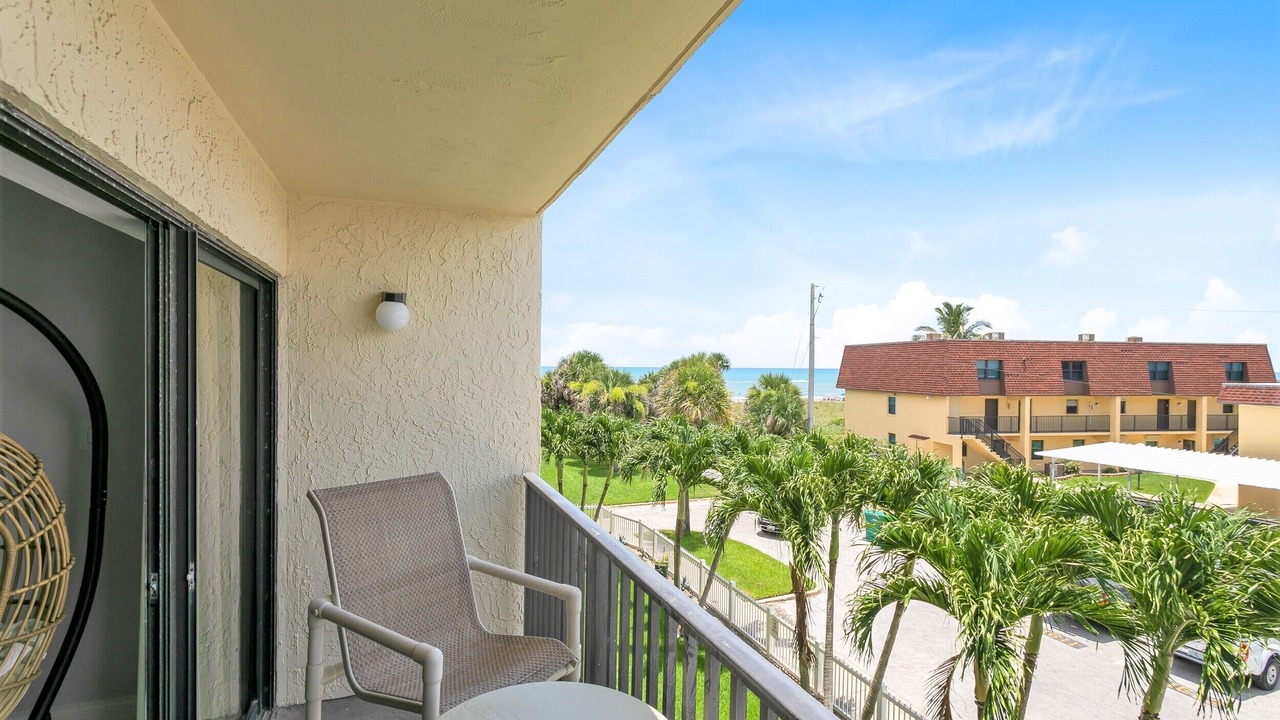 Photo of Patio Balcony in Avon By The Sea