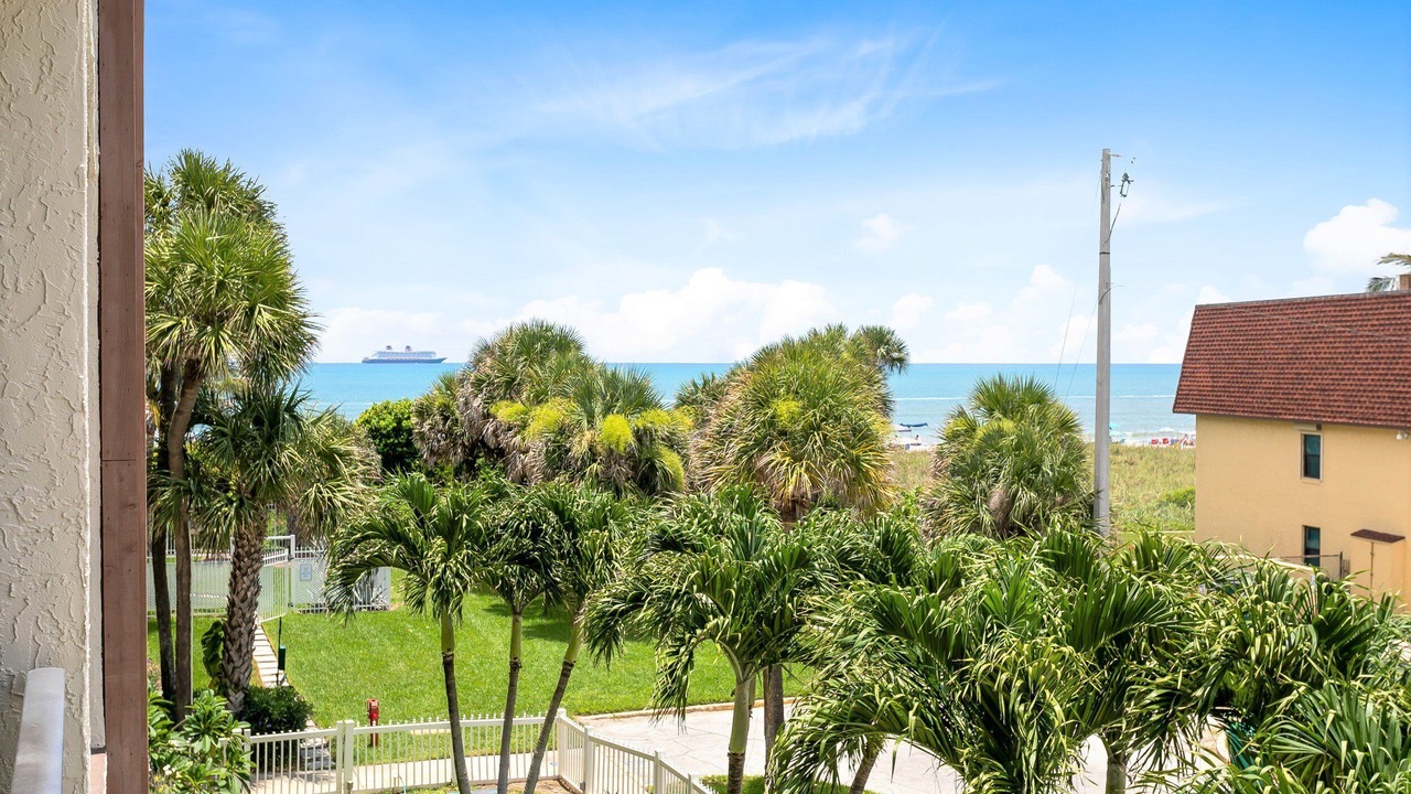 Photo of Patio Balcony in Avon By The Sea