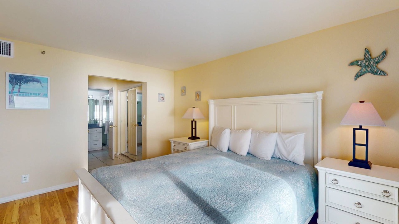 Photo of Bedroom in Madeira Beach