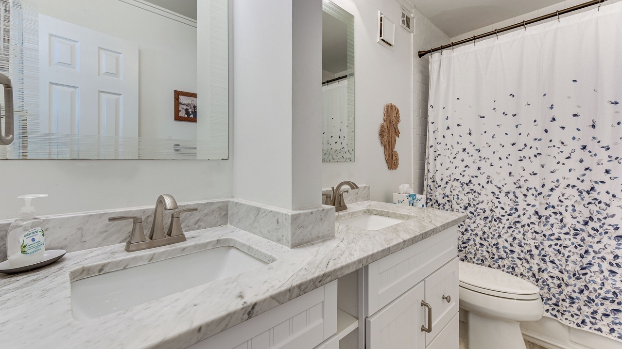 Photo of Bathroom in Palmetto Dunes