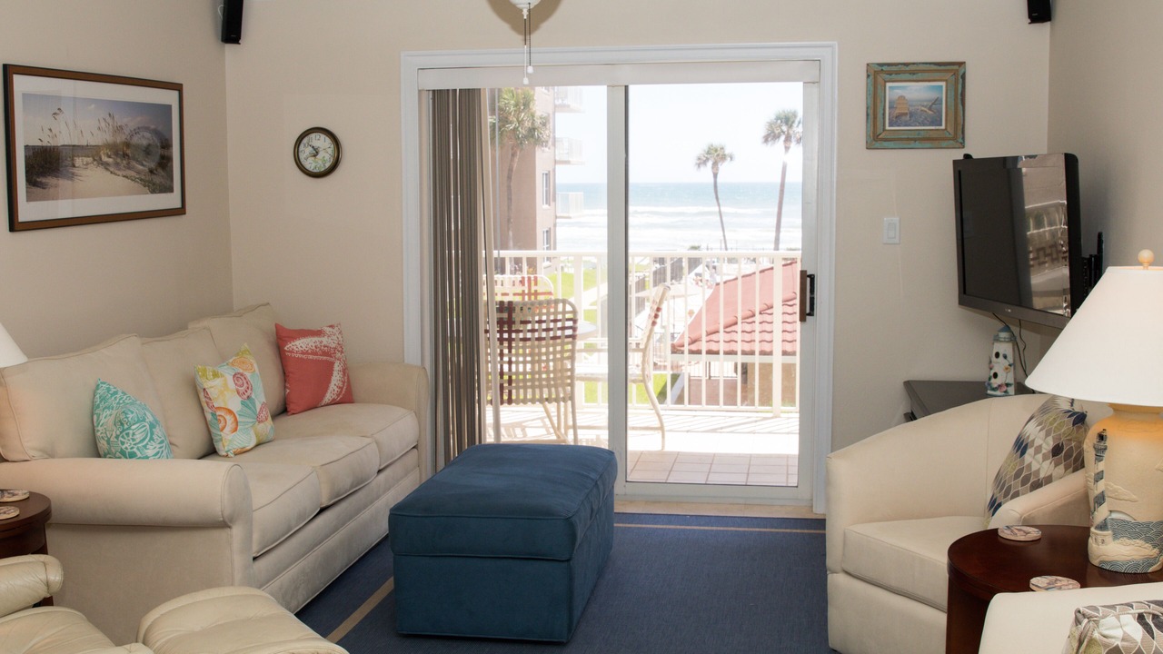 Photo of Livingroom in New Smyrna Beach